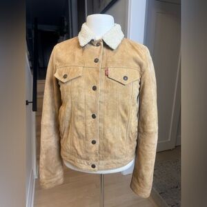 Rare Levi’s Women’s Goat Suede Sherpa Trucker Jacket – Tan – Size S